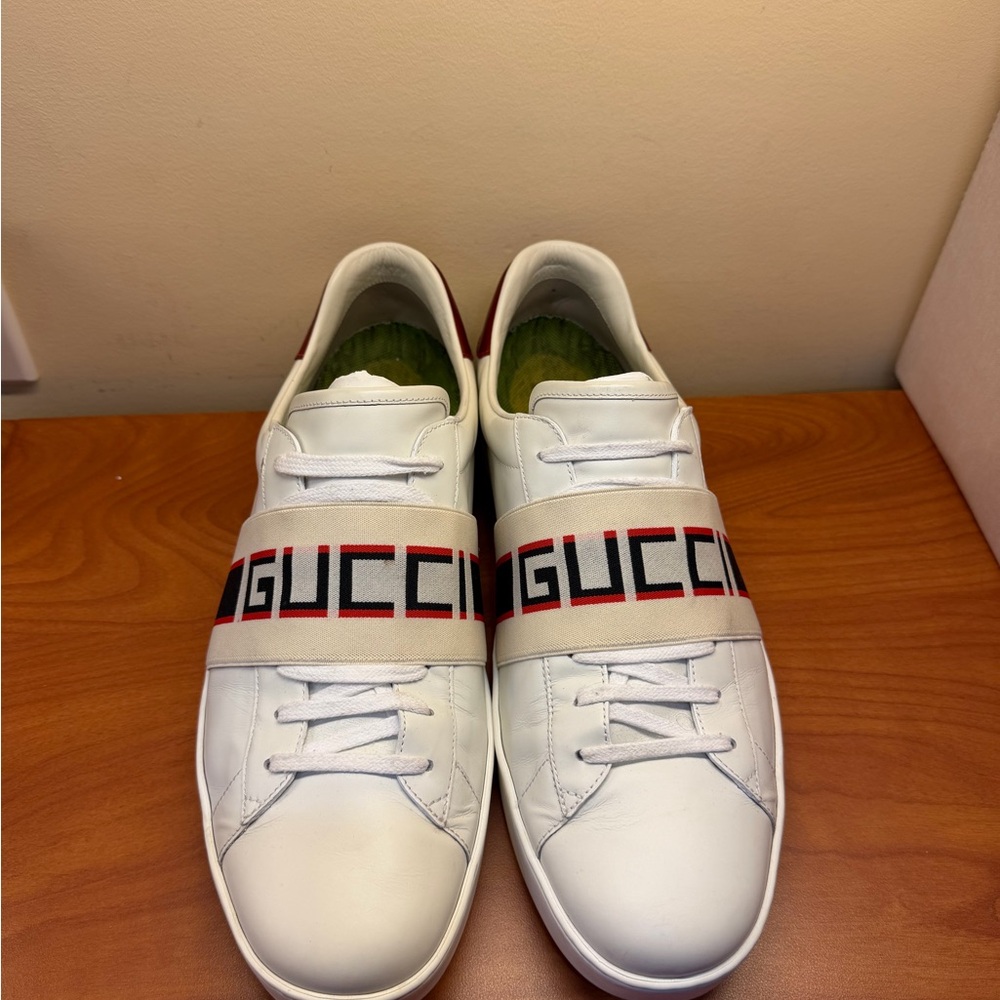 Gucci Cream and White Logo Sneakers - Picture 6 of 9